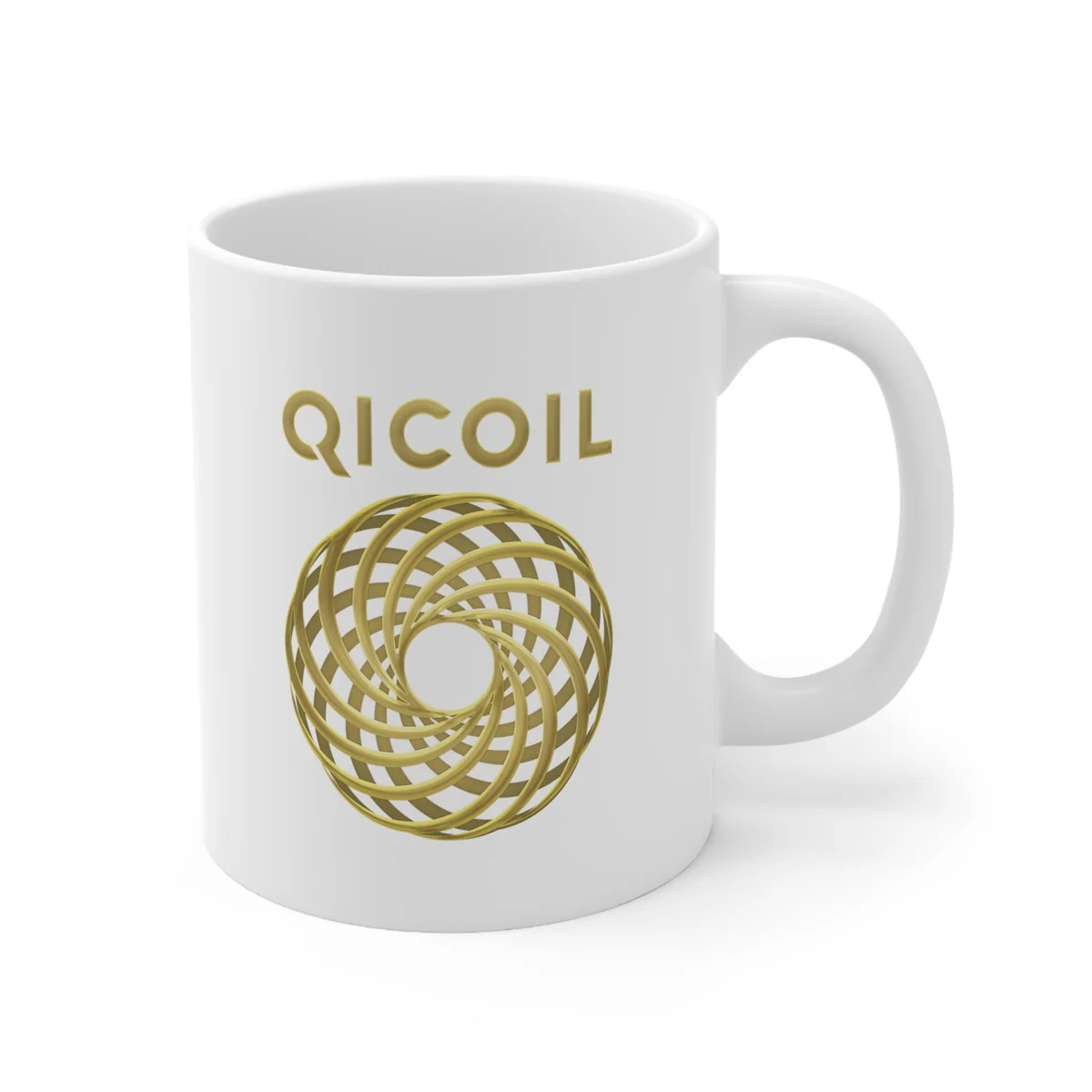 Hvit keramikkopp med håndtak og gullfarget Qi Coil-logo